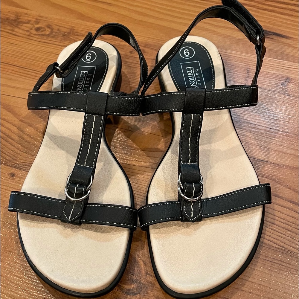 Size 6 NWOT Basic Edition black adjustable sandals